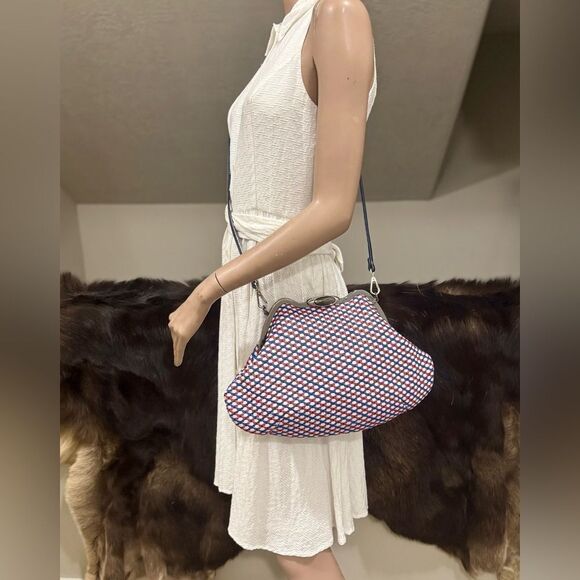 Original design! Unique Handmade Woven Lambskin Custom Metal Frame Boho Handbag - Picture 8 of 16